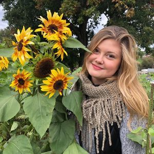 Meet your Posher, Claire